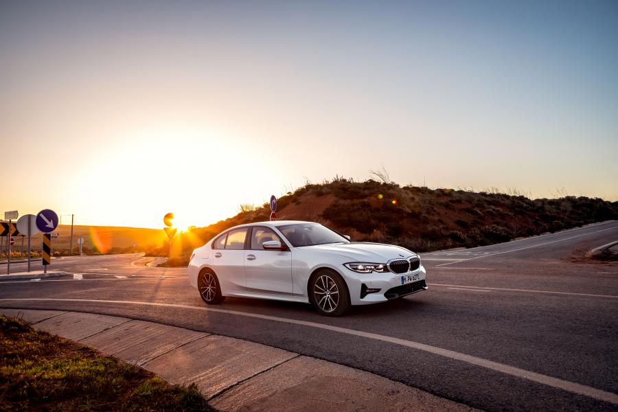  BMW 330e (G20) 2018 года  (WW) (фото 8 из 44)